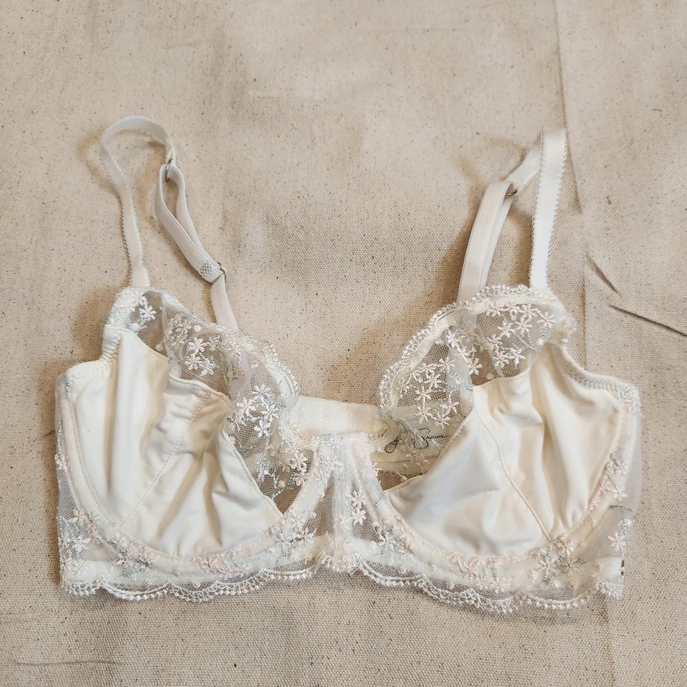 Jessica Simpson White Floral Embroidered Underwire Bra Size 34C New Lingerie